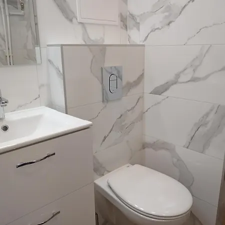 Apartment Center-zlota Str. *