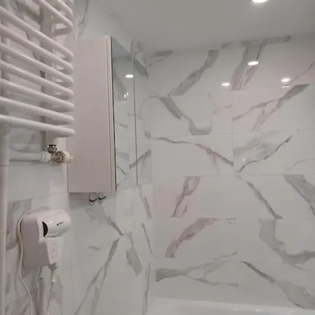 Apartment Center-zlota Str.